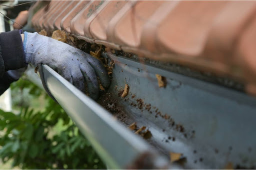 Various Gutter Cleaning Methods